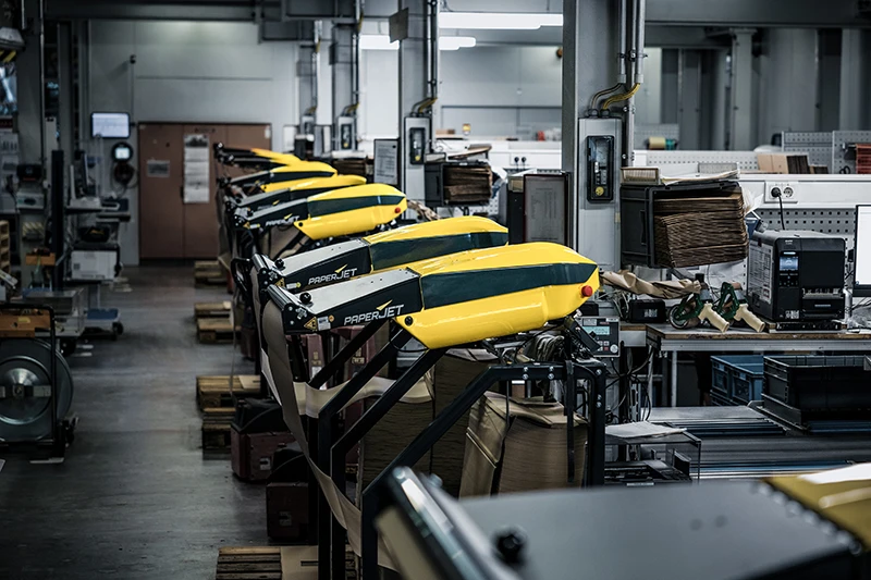 PaperJet paper cushioning system supplied with 100% recycled paper at the Linde Material Handling distribution center
